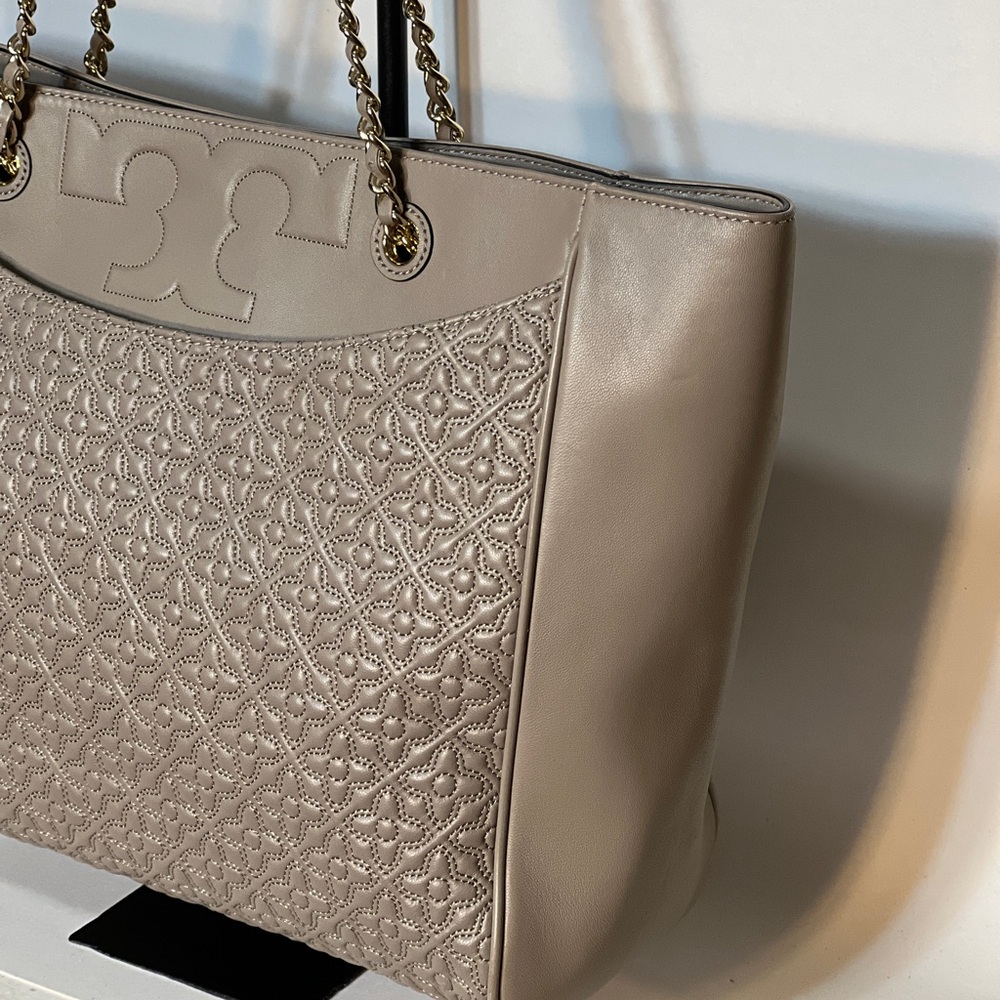 Tory Burch Gray Quilted Leather Tote - Picture 4 of 13
